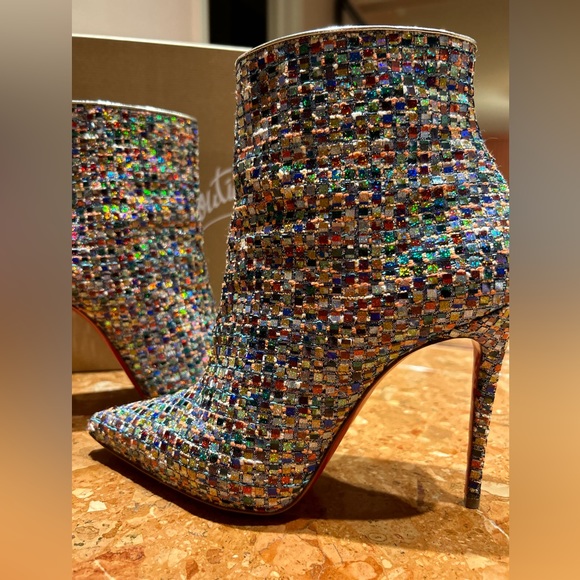 COPY - CHRISTIAN LOUBOUTIN HILLS - Picture 9 of 15